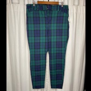 16 Petite Old Navy blue and green plaid Pixie Pant